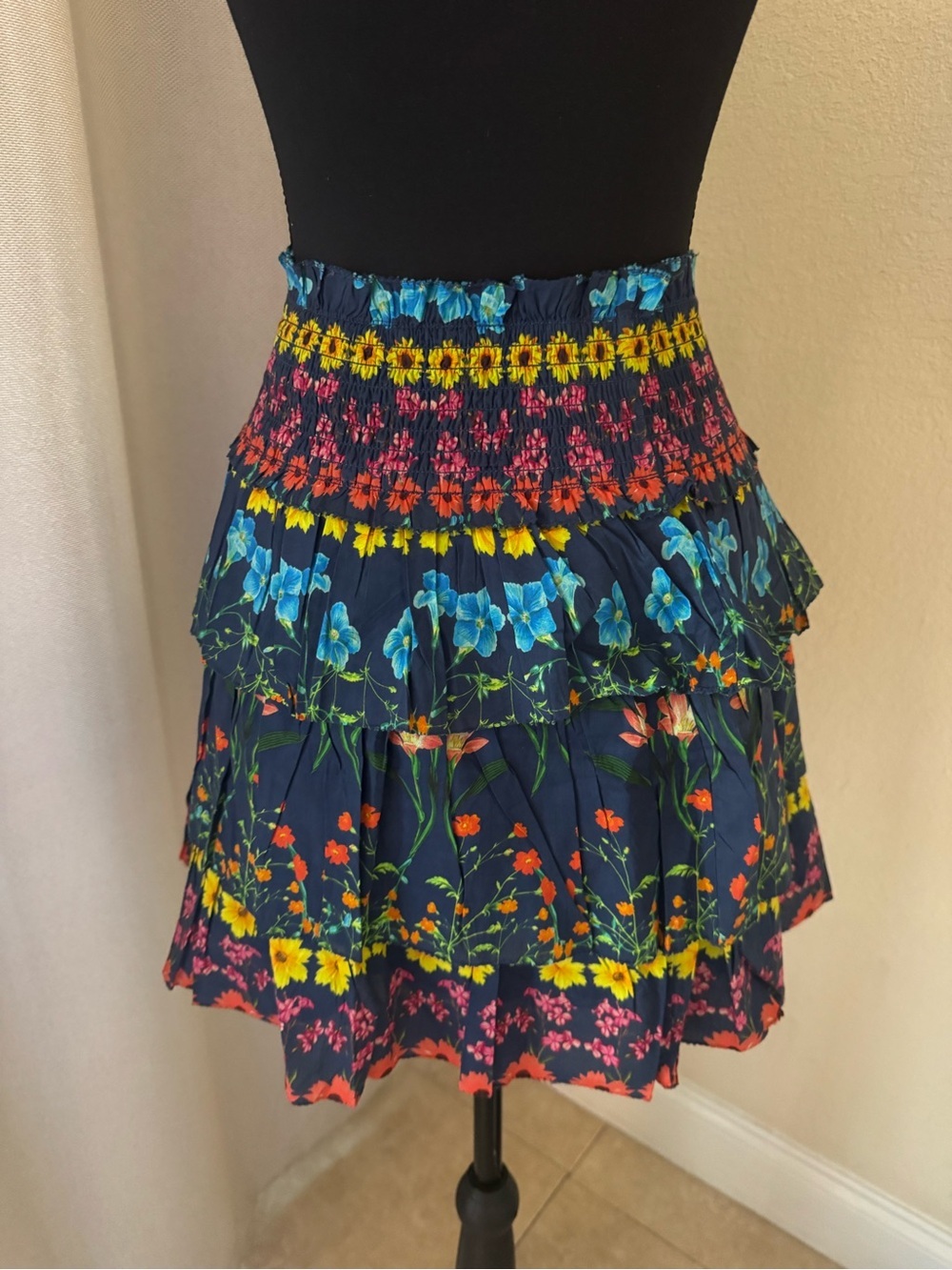 Cara Cara Floral Tiered Mini Skirt Smocked Waist Cotton Ruffle Size 4 - Picture 5 of 7